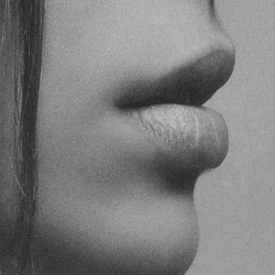 Bibir Kering saat Hamil, Apa Ya Penyebabnya?