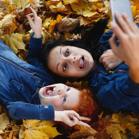 Bagaimana Bikin Konten YouTube Bareng Si Kecil yang Aman?