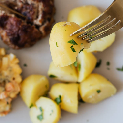 Benarkah Kentang Lebih Aman dan Bisa Menggantikan Nasi untuk Penderita Diabetes?