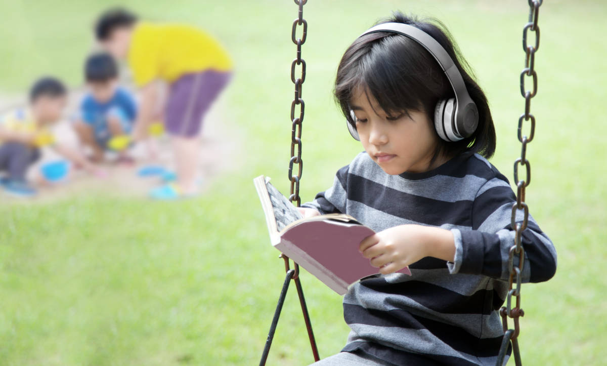 Ciri-ciri Anak Introvert dan Cara Mendukungnya