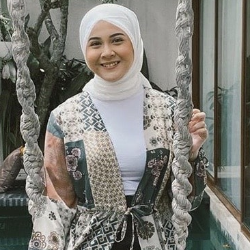 Kesha Ratuliu Unggah Hasil USG Payudara, Ini Cara Melakukan SADARI!