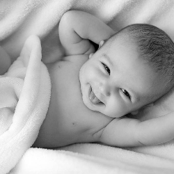 Mums, Begini Cara Memijat Bayi yang Benar dan Bisa Dilakukan di Rumah