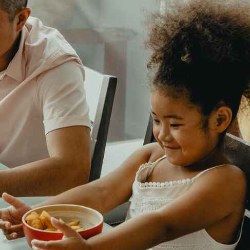 Penting! Begini Cara Mencegah Obesitas pada Anak Sejak Dini