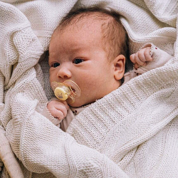Cara Menenangkan Bayi Ketika Alami Kolik dan Rewel