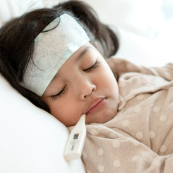 Mums, Ketahui Cara Mengatasi Anak Demam dengan Aman dan Cepat