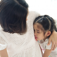 Cara Menghibur Anak Setelah Kehilangan Salah Satu Orang Tua