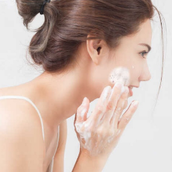 Bolehkah Cuci Muka dengan Air Dingin?