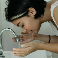 Cuci Muka dengan Air Dingin Baik untuk Kulit, Lho!