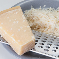 Manfaat Keju Sebagai Camilan si Kecil