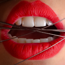 Wanita Wajib Waspada Dampak Osteoporosis pada Kesehatan Mulut!