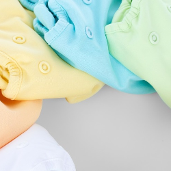 Tips Mencuci Baju Bayi, Tidak Perlu Pelembut Pakaian Mums!