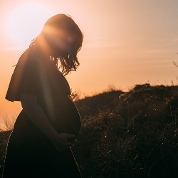 Divonis Struma di Usia Kehamilan 6 Bulan