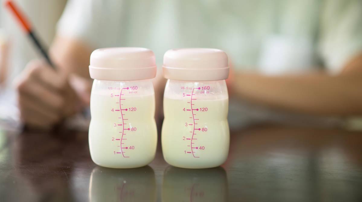 Mums, Ini Kemungkinan Perubahan Warna pada ASI