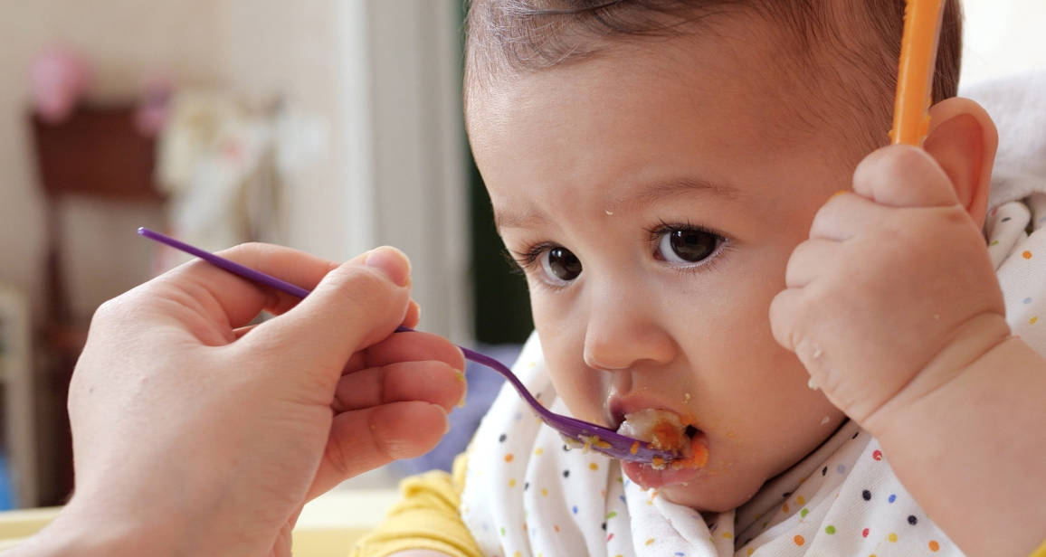 Makanan untuk Bayi 6 bulan dan Mana yang Sebaiknya Tidak Diberikan