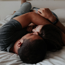 Ini Alasan Pria Indonesia Malas Melakukan Foreplay