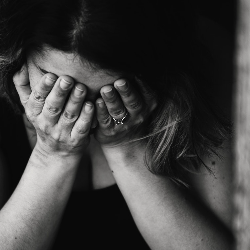 Waspadai 7 Gejala Awal Depresi Pasca Persalinan