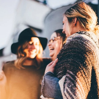 Habiskan Waktu dengan Sahabat, Bagus untuk Kesehatan Mental