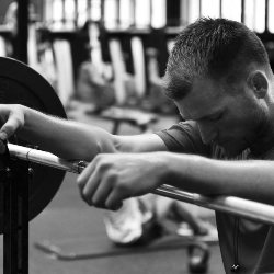 Jangan Lakukan Hal Ini di Tempat Gym!