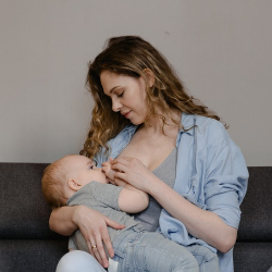 Haruskah Berhenti Menyusui saat Mums Pilek?