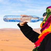 Hindari Membiarkan Anak Minum Air Kemasan