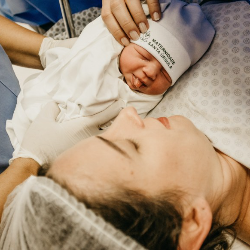 Waspadai Infeksi Pasca Melahirkan!