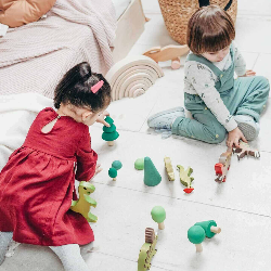 Ingin Anak Lebih Kreatif? Yuk, Mulai Kurangi Mainannya!