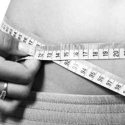 8 Kebiasaan Ini Membuat Perut Kamu Buncit