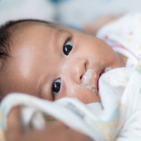 Kenali 5 Penyebab Bayi Gumoh Lewat Hidung