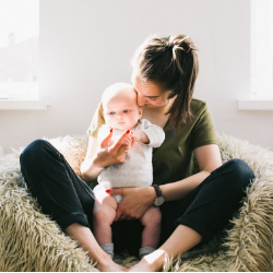 6 Kesalahan yang Sering Dilakukan Ibu Baru Setelah Melahirkan