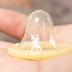 Hati-hati, Hindari Kesalahan yang Membuat Kondom Robek!