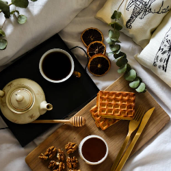 Madu Hitam, Pahit Rasanya Manis Khasiatnya