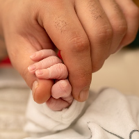 Kulit Bayi Mengelupas, Haruskah Cemas?