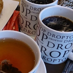 Lebih Sehat Kopi atau Teh? Ini Jawabannya!