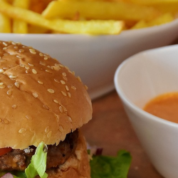 Penderita Diabetes, Hindari Makanan yang Meningkatkan Kadar Trigliserida!