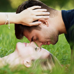 Muda dan Saling Cinta, Tapi Bermasalah di Tempat Tidur?