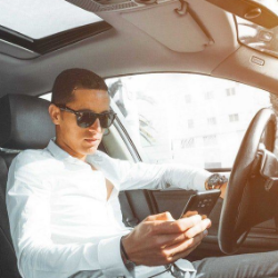 Hindari Mata Kering saat Mengemudi!