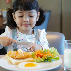 Kombinasi Vitamin C dan Zat Besi untuk Mencegah Anemia pada Anak