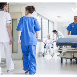 Mencegah COVID-19, Tunda Dulu Membawa Si Kecil ke Dokter Anak