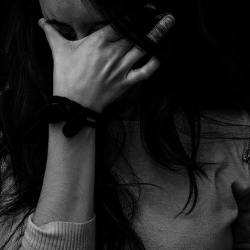 Mengapa Seseorang Merasa Kesepian?