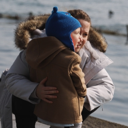 Mengajarkan Si Kecil untuk Waspada terhadap Orang Asing