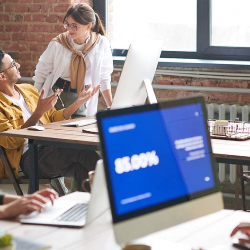 Lakukan Hal ini untuk Menjaga Kesehatan Mata di Depan Komputer