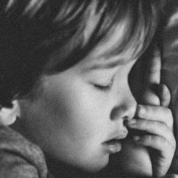 Anak Menyusu Lebih dari Dua Tahun Bisa Berisiko Kurang Gizi