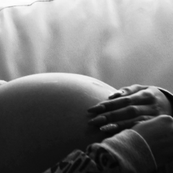 Kenapa Mimpi Saat Hamil Lebih Jelas dan Sering?