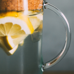 Amankah Minum Infused Water saat Sahur?