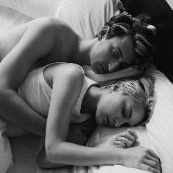 Terpikir Pakai Minyak Bayi sebagai Pelumas? Jangan Dilakukan, ya!