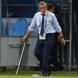 Ini Penjelasan tentang Penyakit Saraf yang Diderita Pelatih Uruguay