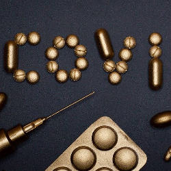 Benarkah Penyebab Kematian Pasien Covid-19 Akibat Interaksi Obat?