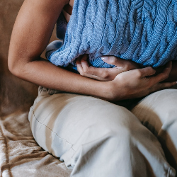 Penyebab Kembung Setelah Melahirkan dan Cara Mengatasinya