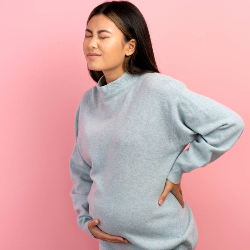 Penyebab Perut Terasa Kencang Saat Hamil, Tiap Trimester Beda!