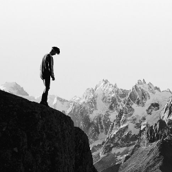 Penyebab Pikiran Bunuh Diri Penderita Depresi